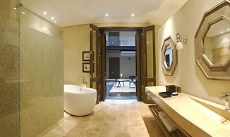 Bastión Luxury Hotel