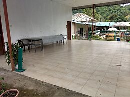 Kinabalu Poring Vacation Lodge - Hostel