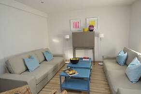 Mola! Suites