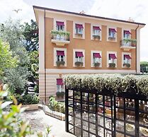 The Corner Roma