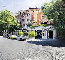 The Corner Roma