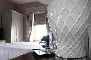 Causeway Hotel