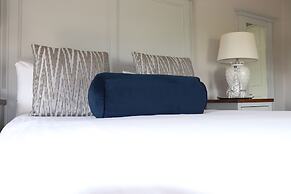 Causeway Hotel