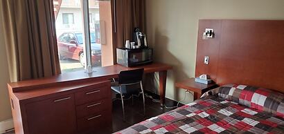 Falcon Motel Brossard