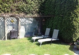 The Stone Hedge B&B