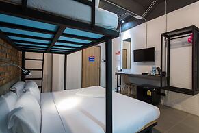 City Hotel