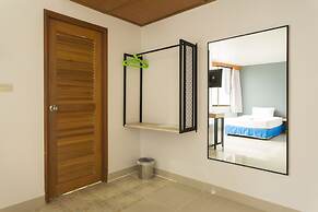 City Hotel
