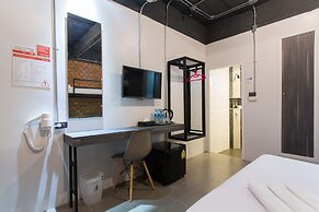 City Hotel