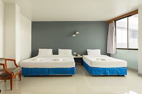 City Hotel