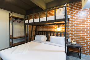 City Hotel