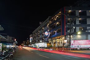 City Hotel