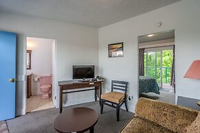 Castaway Motel