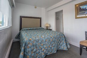 Castaway Motel