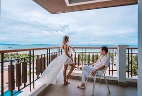 Welcome World Beachfront Resort
