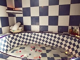 Luxury Riad Mounia
