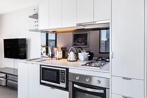 Aura on Flinders Serviced Apartments