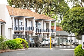 Nightcap at Ferntree Gully Hotel Motel