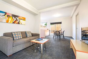 Nightcap at Ferntree Gully Hotel Motel