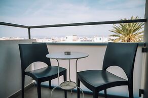 Amphitryon City Hotel