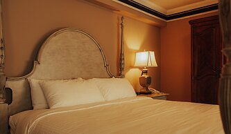 Grant Hall Hotel