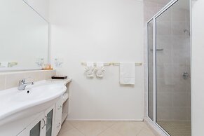 Moana Sands Villas & Apartments