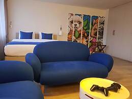 Melek Hotels Moda