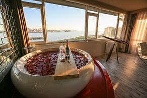 Melek Hotels Moda