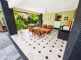 Radha Bali Hotel