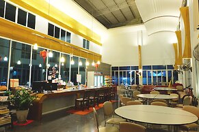 Riverside Hotel