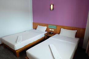 Riverside Hotel