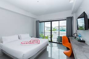 Riverside Hotel