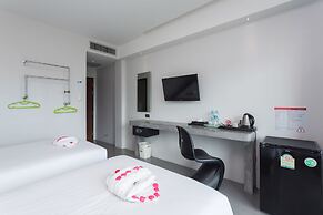 Riverside Hotel