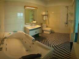 Avantgarde Hotel