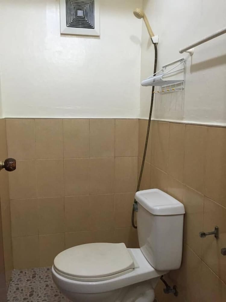 Wendy's Apartelle
