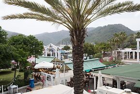 Dedeminn Marina Hotel