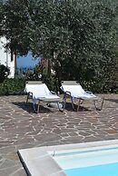 Poggio al Lago