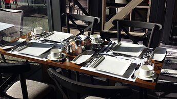 G Suites Airport