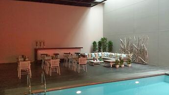 G Suites Airport