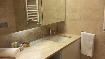 G Suites Airport