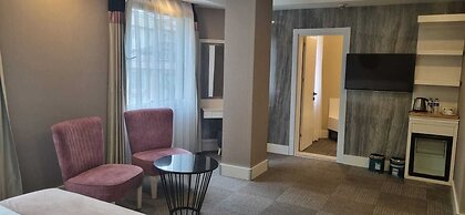 Mia Berre Hotels