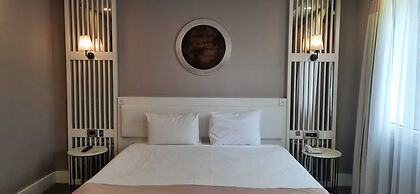 Mia Berre Hotels