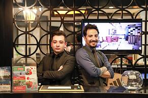 Mia Berre Hotels