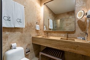 Hotel OZ Grand