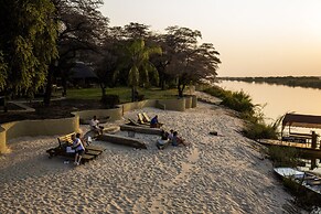 Hakusembe River Lodge