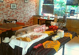 Hotel Rs Suites