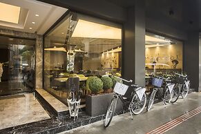 Zeniva Hotel