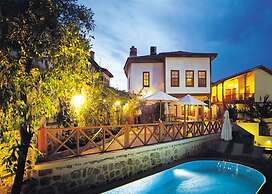 Tekeli Konakları