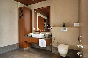 Taj Damdama Lake Resort & Spa, Gurugram