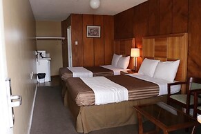 Plaza Motel