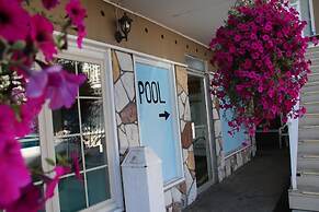 Plaza Motel